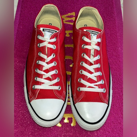 Converse ~ Chuck Taylor Excellent Condition - Picture 1 of 7